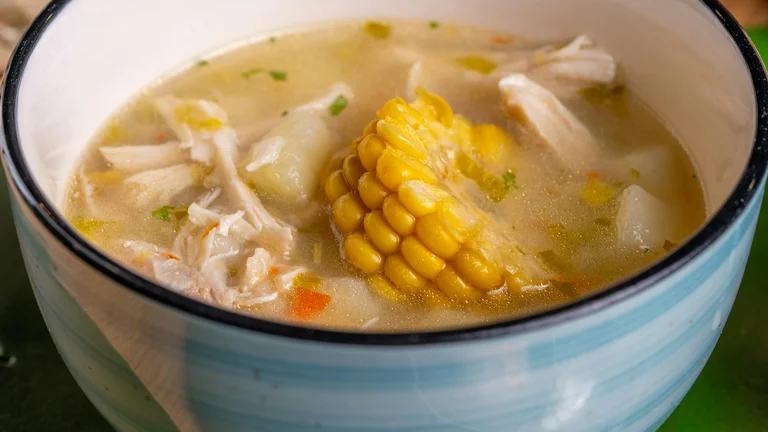 Explore Receitas de Caldos Nutritivos e Saudáveis